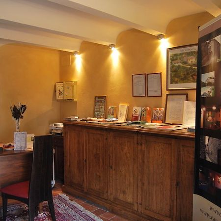 Borgo Dei Corsi Holiday House Reggiolo Buitenkant foto