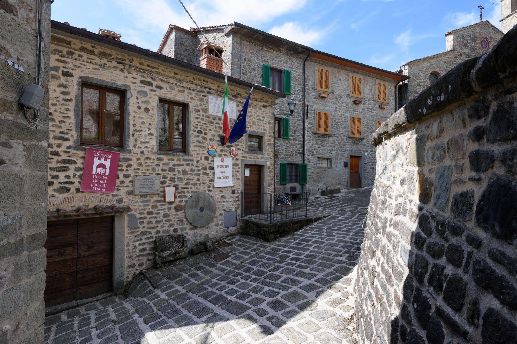 Borgo Dei Corsi Holiday House Reggiolo Buitenkant foto