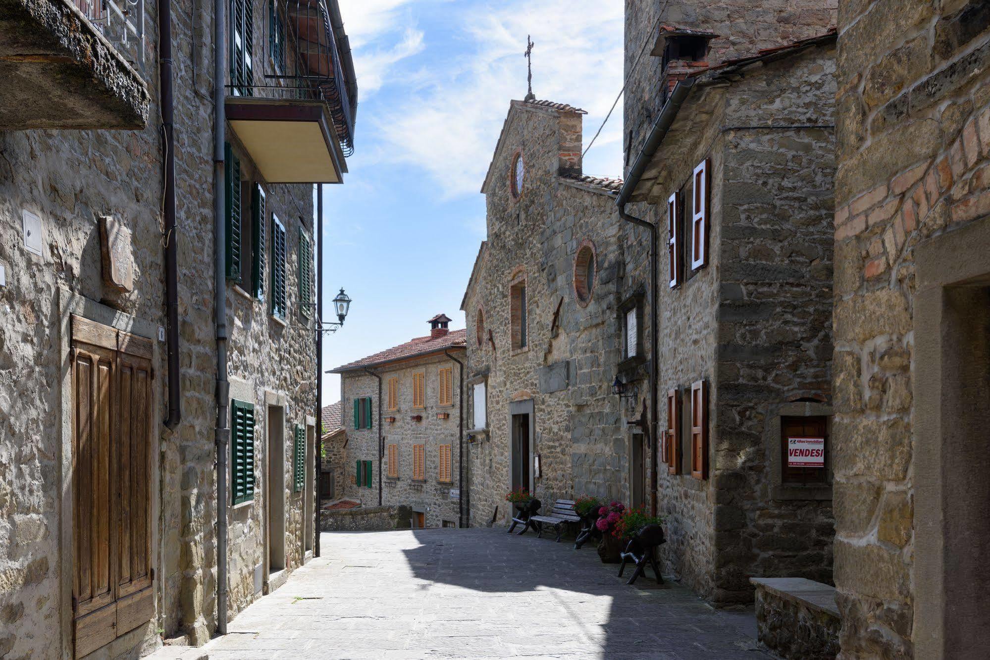 Borgo Dei Corsi Holiday House Reggiolo Buitenkant foto