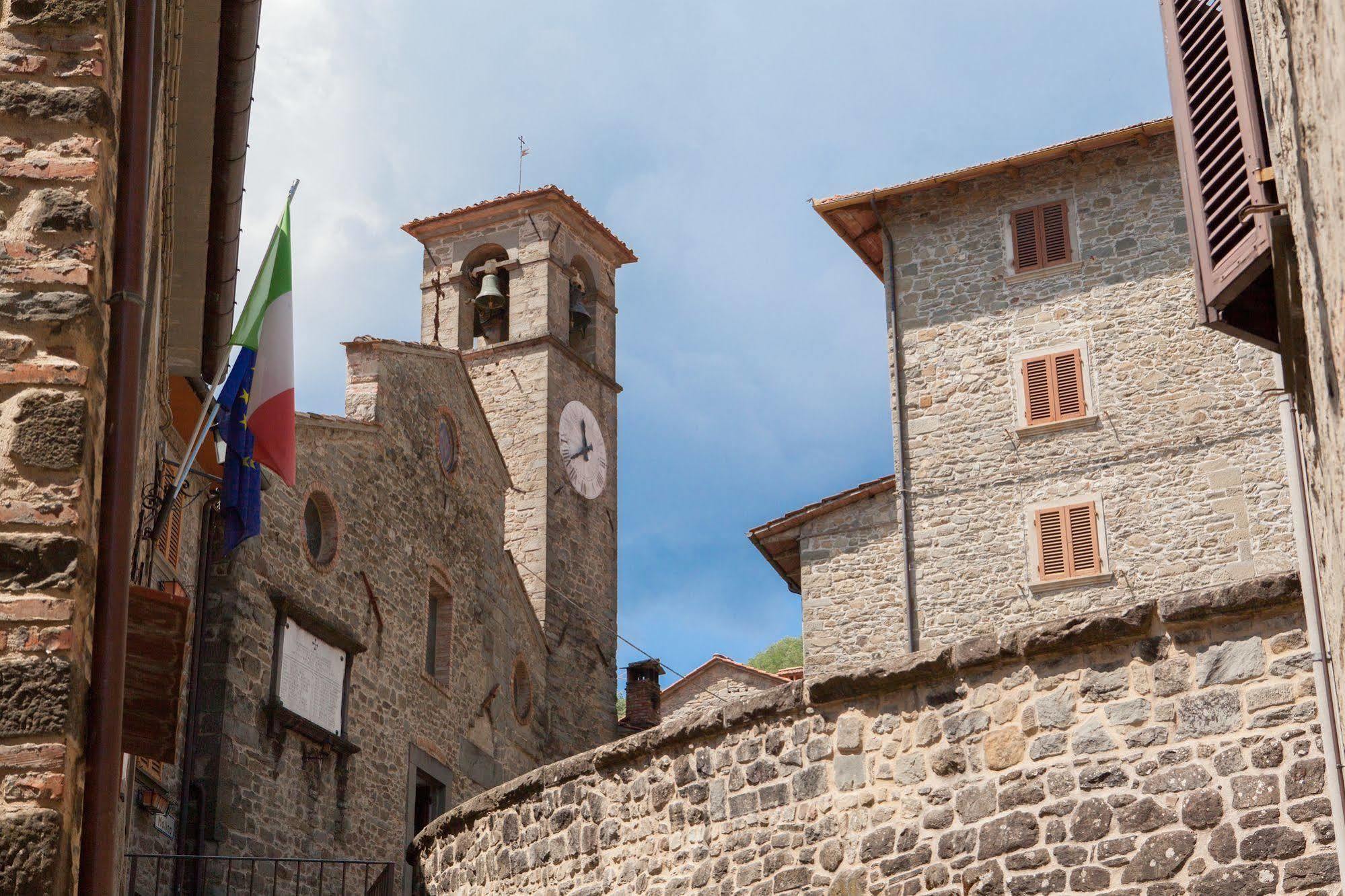 Borgo Dei Corsi Holiday House Reggiolo Buitenkant foto