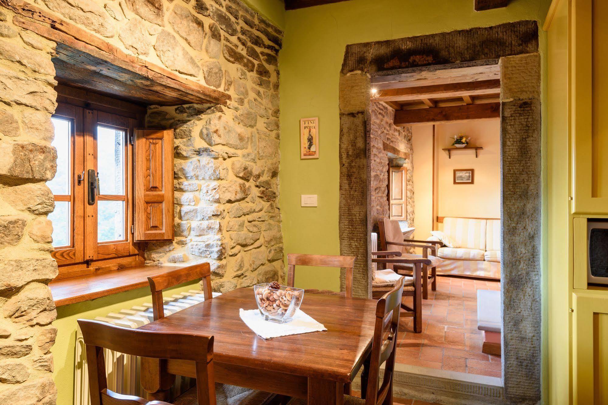 Borgo Dei Corsi Holiday House Reggiolo Buitenkant foto