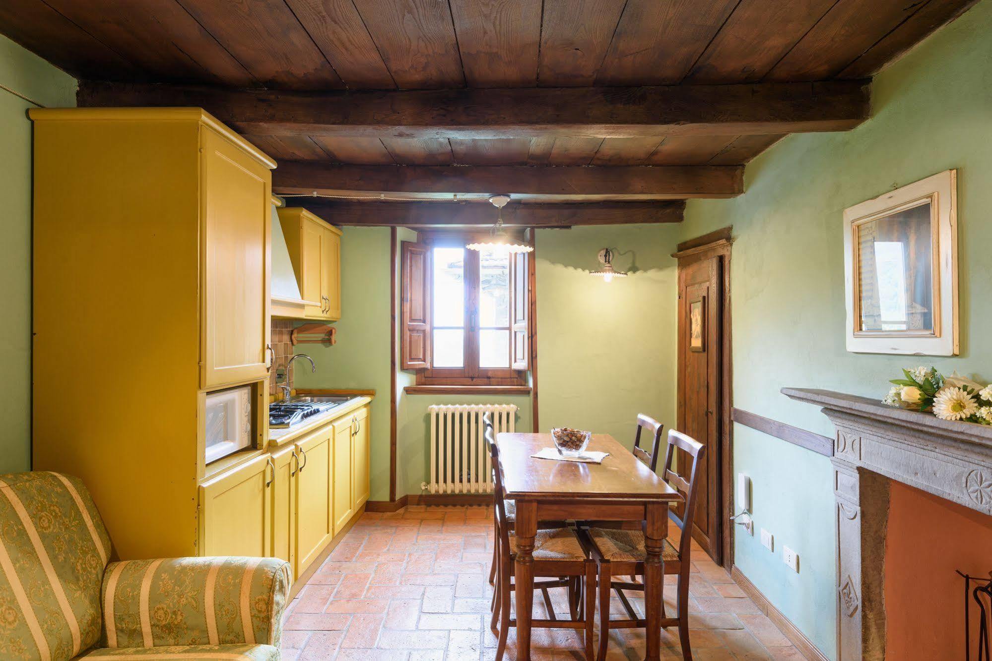 Borgo Dei Corsi Holiday House Reggiolo Buitenkant foto