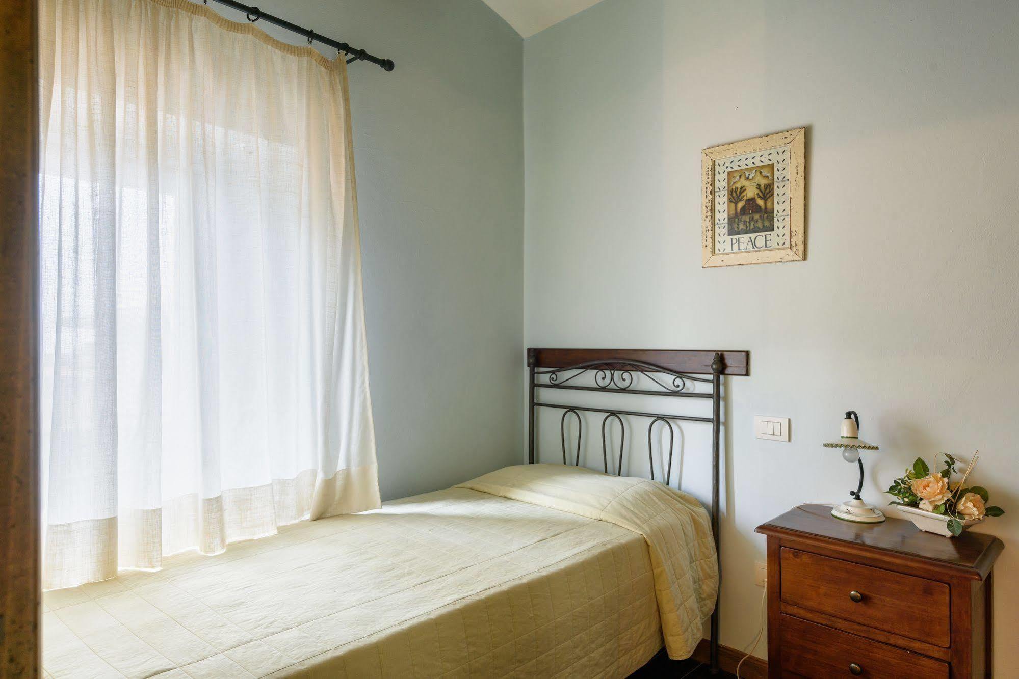 Borgo Dei Corsi Holiday House Reggiolo Buitenkant foto